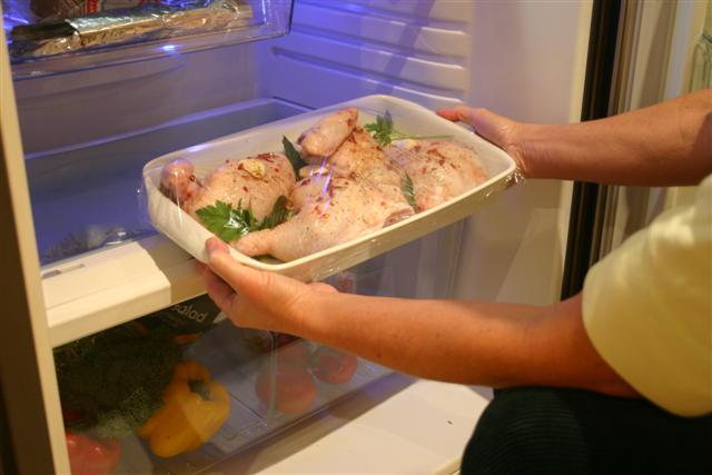 How Long Does Chicken Last in the Fridge?